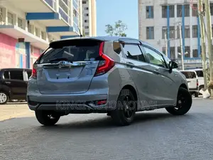 Honda Fit 2019 Silver