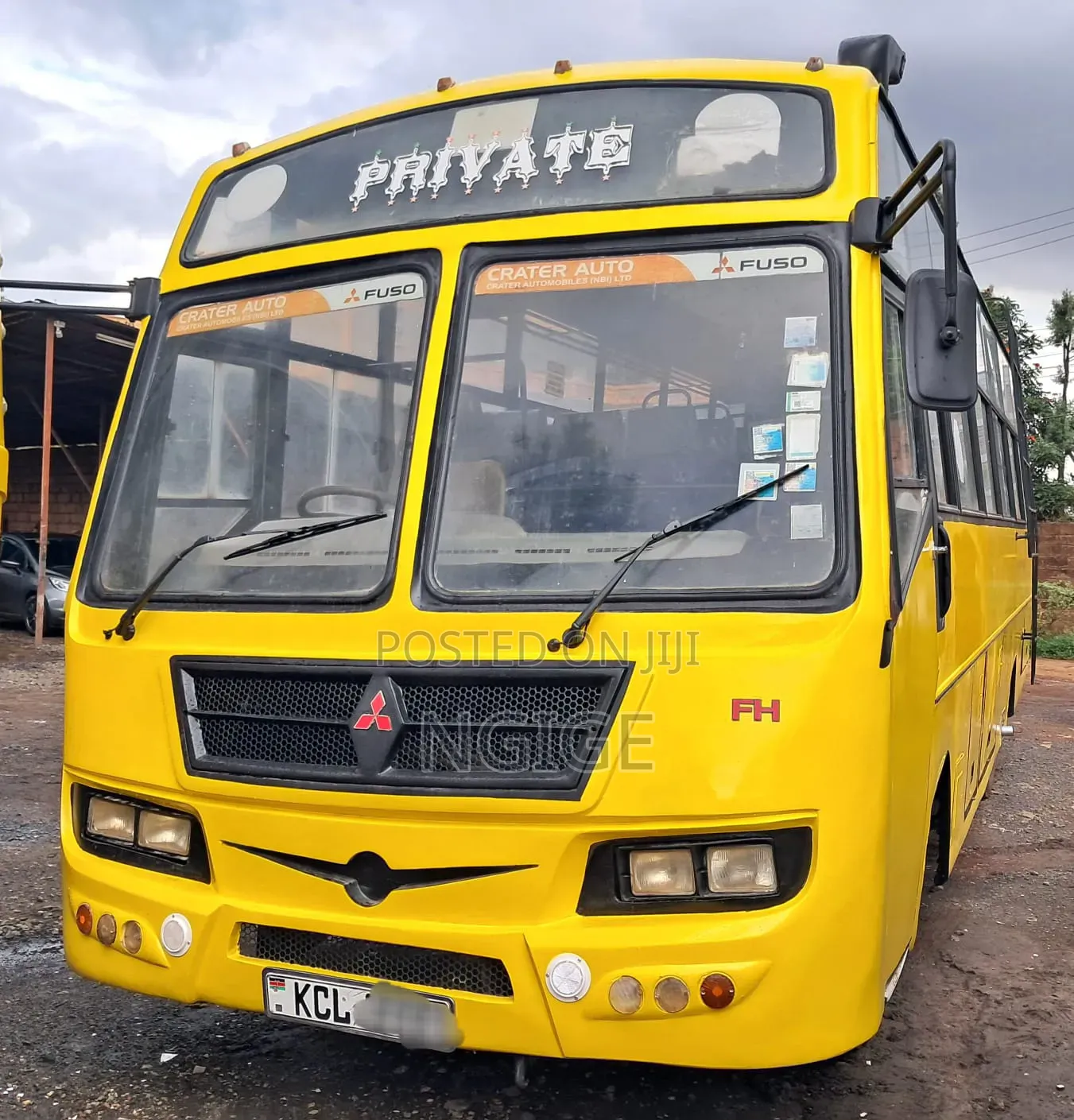 Mitsubishi Fuso Canter 2015 Yellow