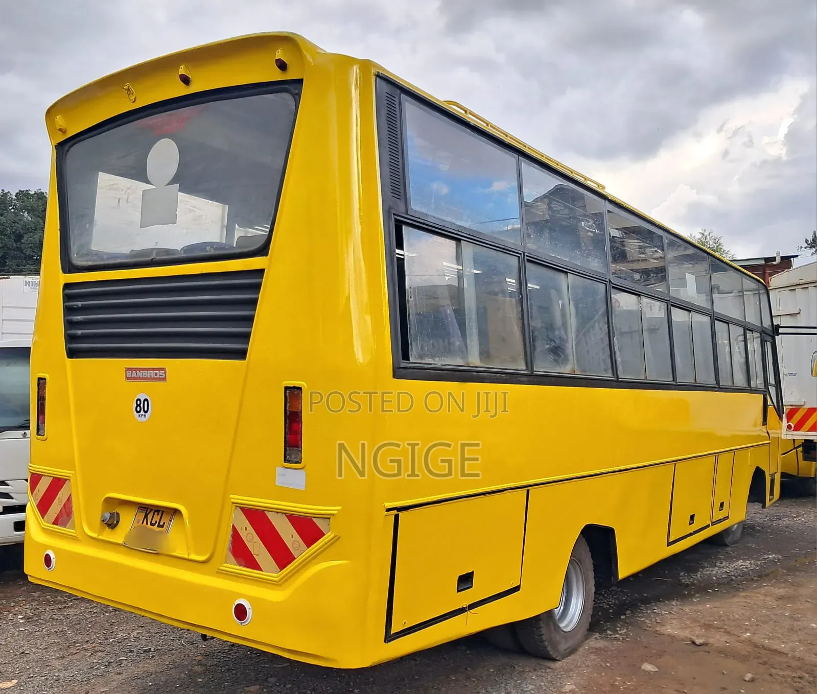 Mitsubishi Fuso Canter 2015 Yellow