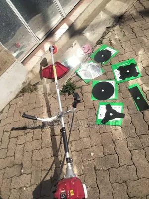 Hand Operated Brush Cutter