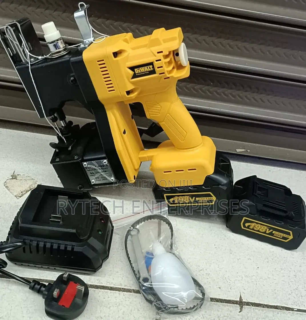 Dewalt Rechargeable Bag Closer Machine (Cordless)