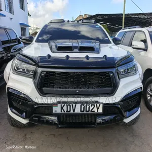 Toyota Hilux 2019 White