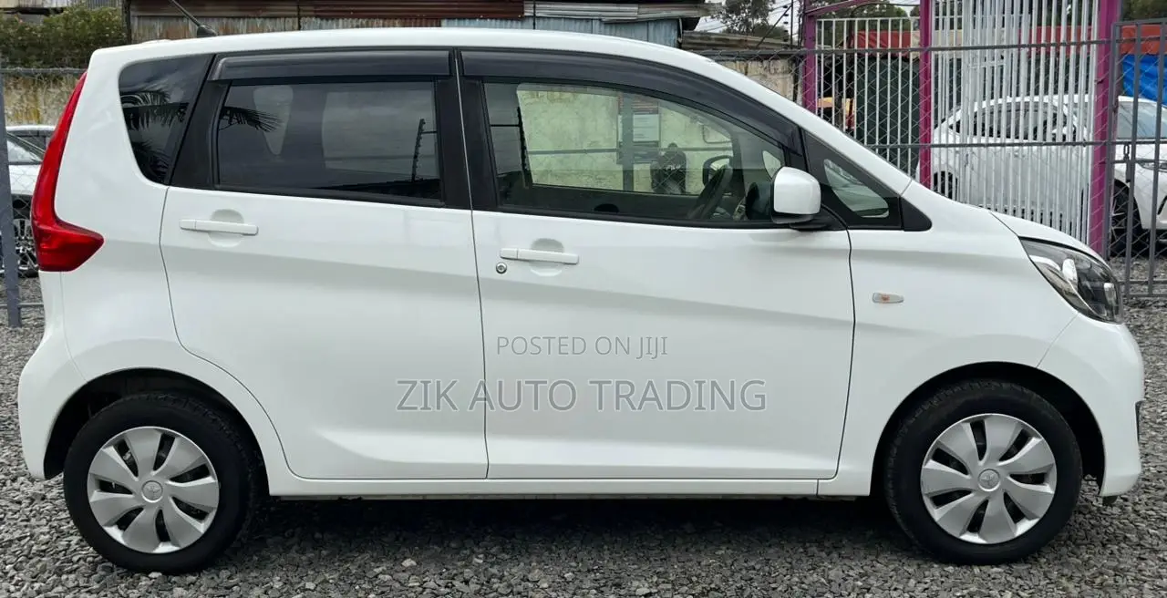 Mitsubishi EK Wagon 2019 White