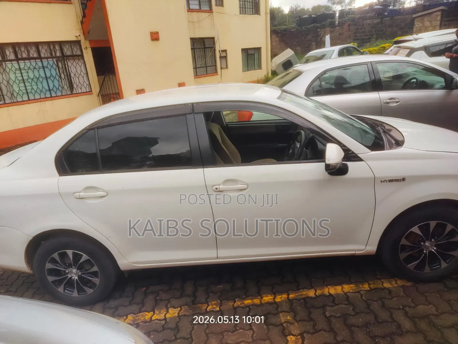 Toyota Axio 1.5 Hybrid 2WD 2015 White