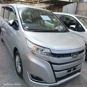 Toyota Noah 2020 Silver