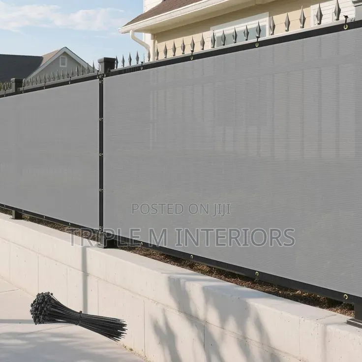Elegant Balcony Privacy Protector