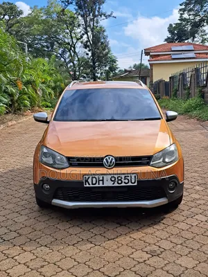 Volkswagen Polo 2015 Orange