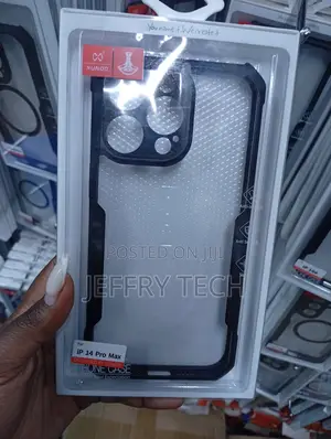 Xundd Super Shield Pro Magnetic Shockproof Case for the iPhone 15 Pro.