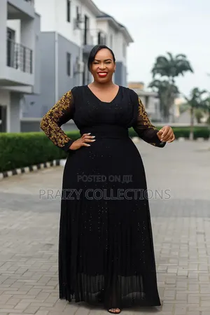 Beautiful Chiffon Maxi Dress With Glitter Embellishments
