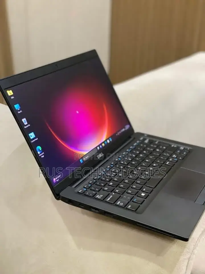 Laptop Dell Latitude 7390 8GB Intel Core i5 SSD 256GB