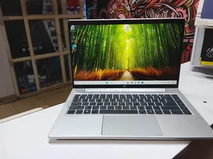 Laptop HP ProBook 440 G10 16GB Intel Core i7 SSD 512GB