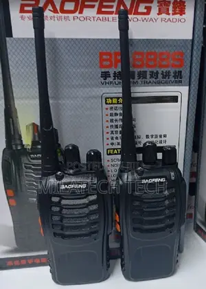 Bf-888s Portable Uhf Radio Led Flashlight 5 KMS