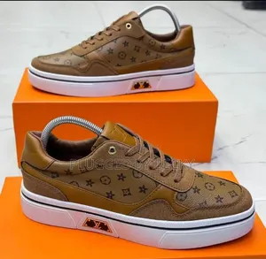 Lv Casual 40-45,Lv Casual