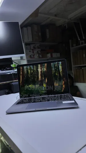 Laptop Apple MacBook Pro 2020 8GB Intel Core i5 SSD 256GB