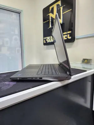 Laptop Dell Precision 7760 16GB Intel Core i9 SSD 1T