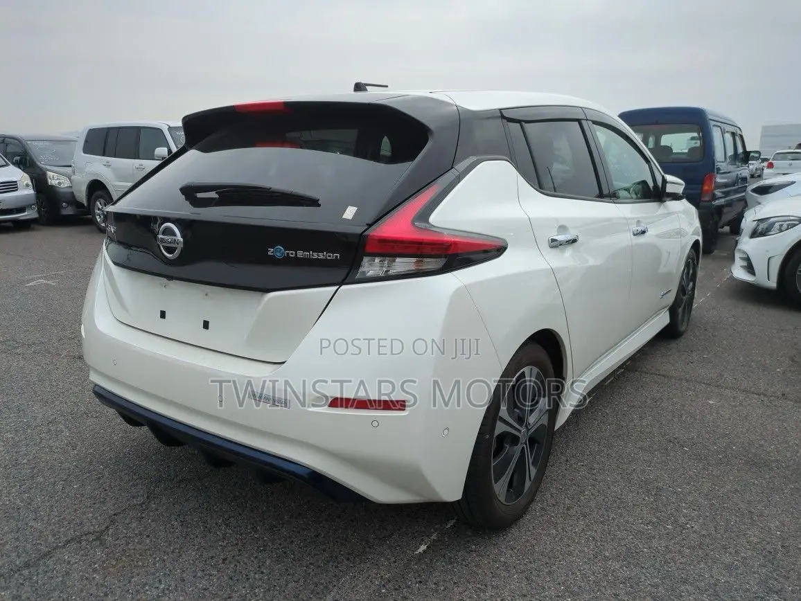 Nissan Leaf SV PLUS 2020 White
