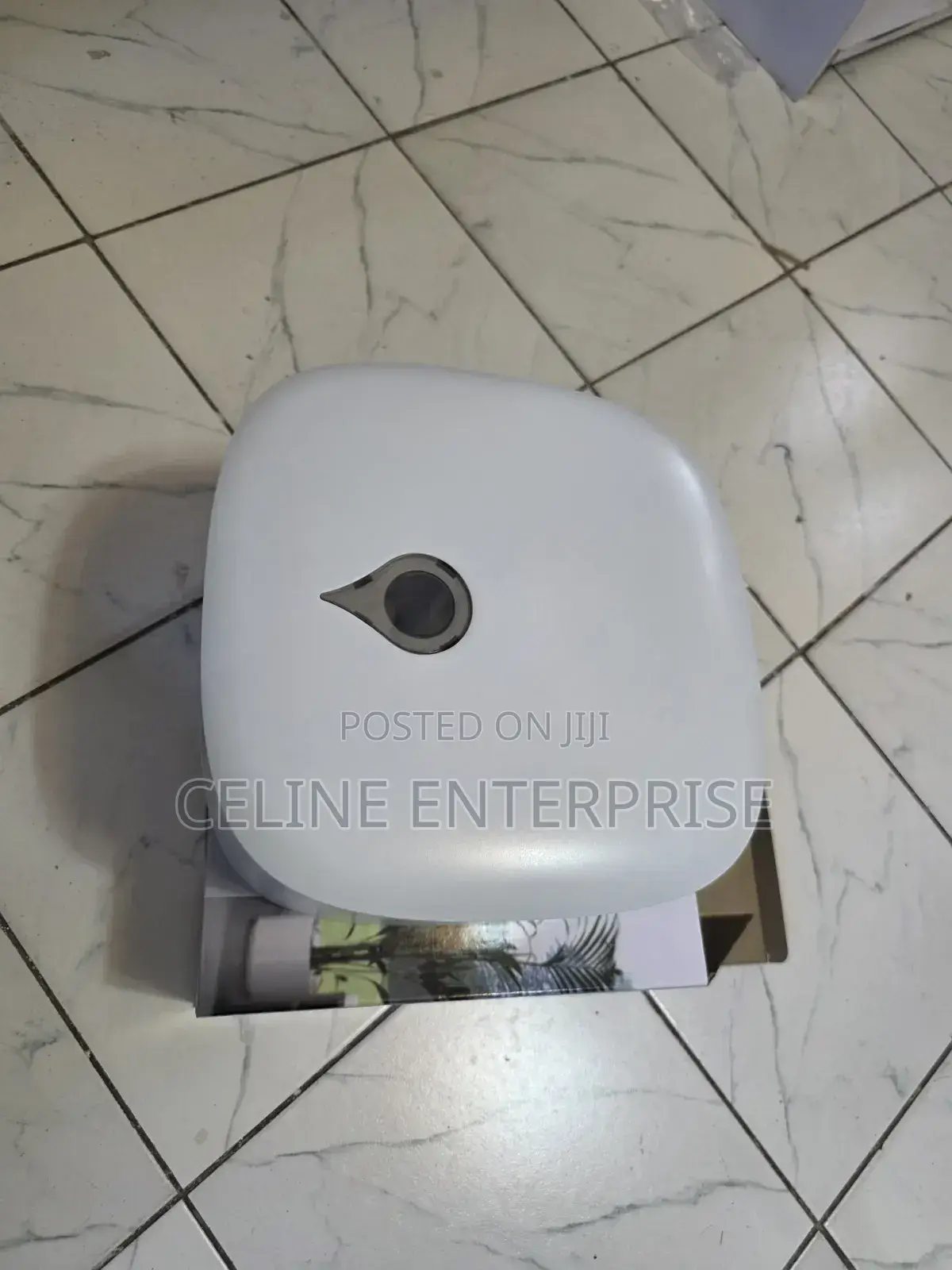 Mountable Tissue Holder
