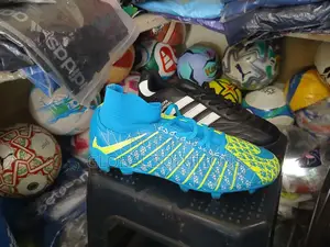 High Quality Football Boots