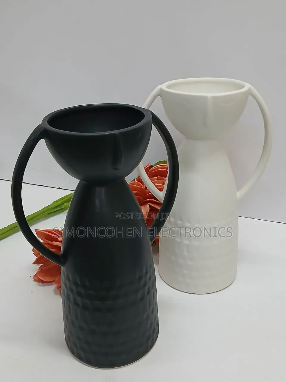Face Decorative Flower Vase Available