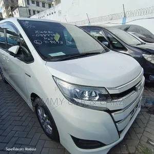 Toyota Noah 2020 White