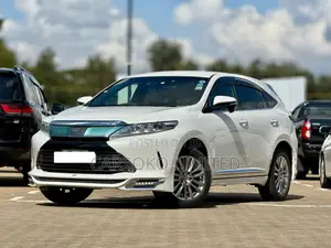 Toyota Harrier 2.0 2018 White