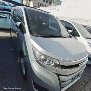 Toyota Noah 2020 Silver