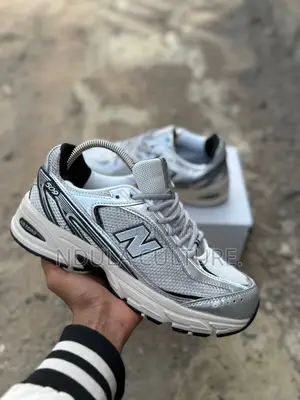 New Balance 509