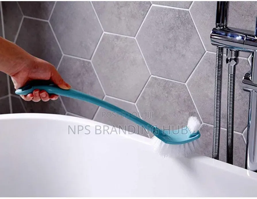 Toilet Brush. Maa