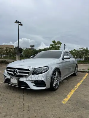 Mercedes-Benz E220 2016 Silver
