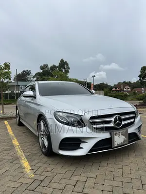Mercedes-Benz E220 2016 Silver