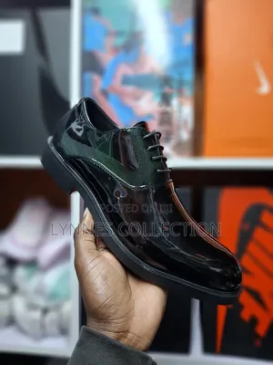 Men’S Black Wetlook Official Shoes