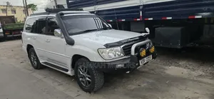 Toyota Land Cruiser 2009 White