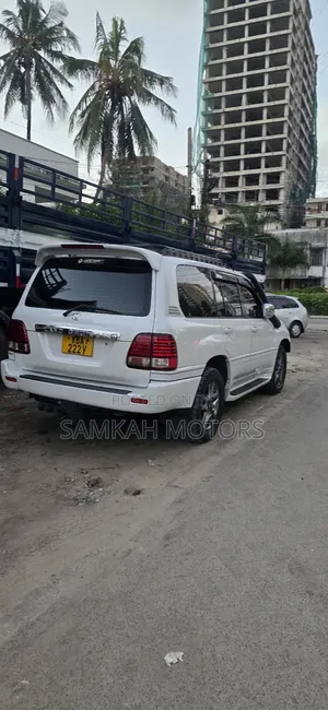 Toyota Land Cruiser 2009 White