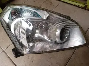 Toyota Rav4 2012 Headlight