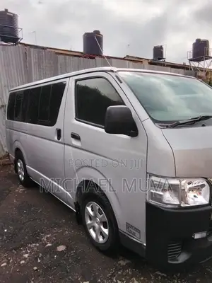 Toyota HiAce 2012 Silver