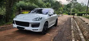 Porsche Cayenne GTS AWD 2016 White