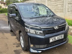 Toyota Voxy 2016 Blue