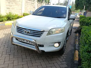 Toyota Vanguard 2010 Pearl