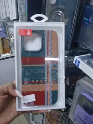 Luxo Life / Free Air Tribal Carbon Fiber Magsafe Phone Case