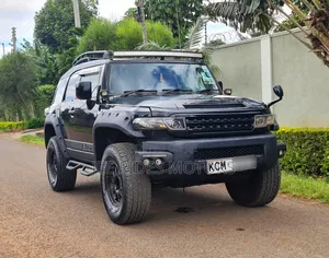 Toyota FJ Cruiser 4x4 Automatic 2012 Black