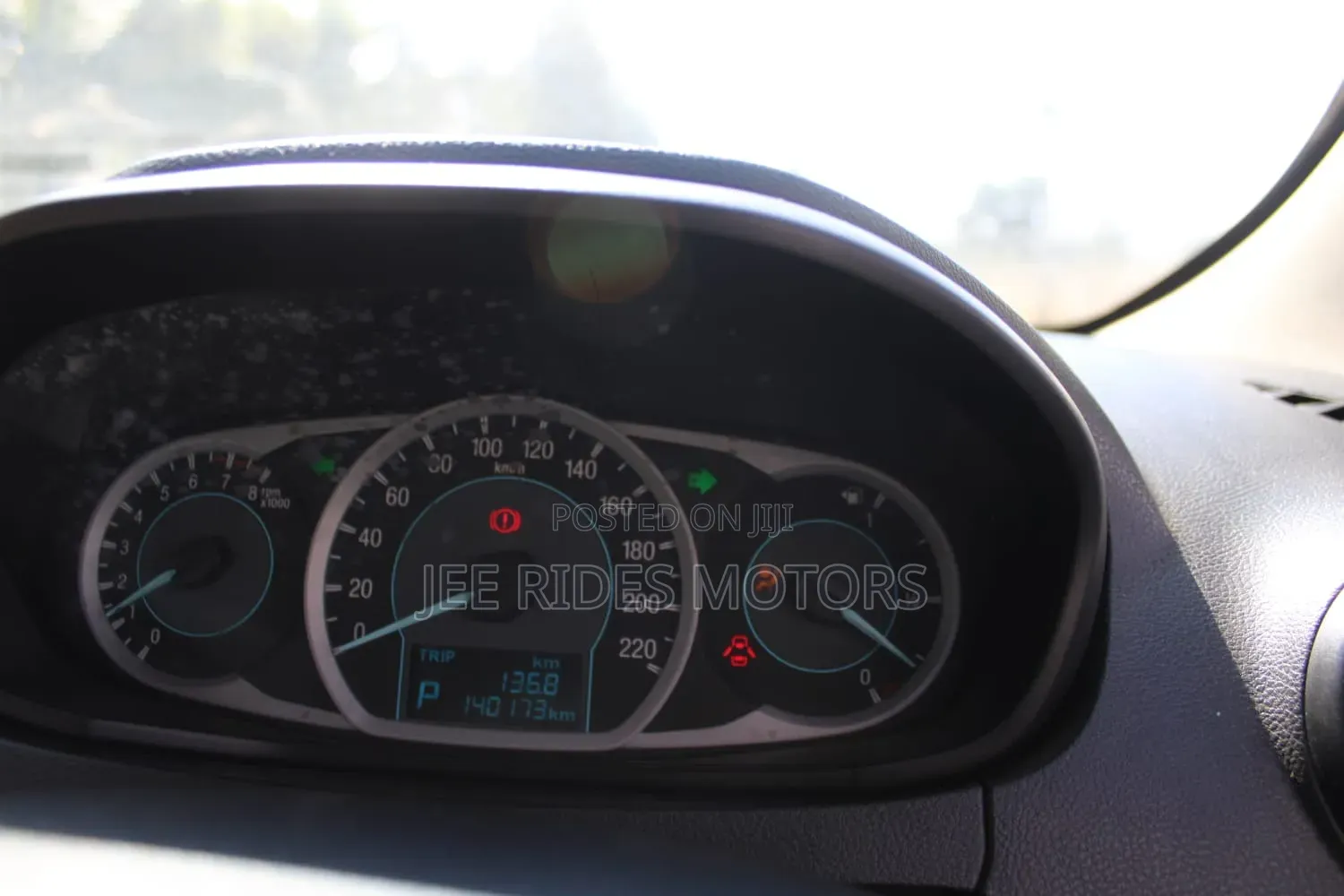 Ford Figo 2015 Silver