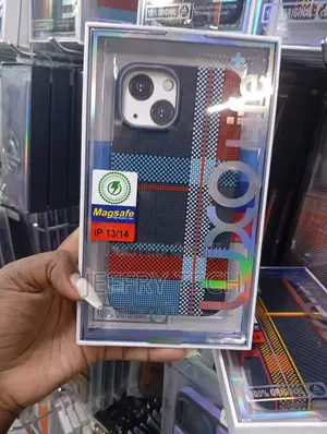 Luxo Life Magsafe iPhone Back Cover Featuring a Carbon Fiber Tribal