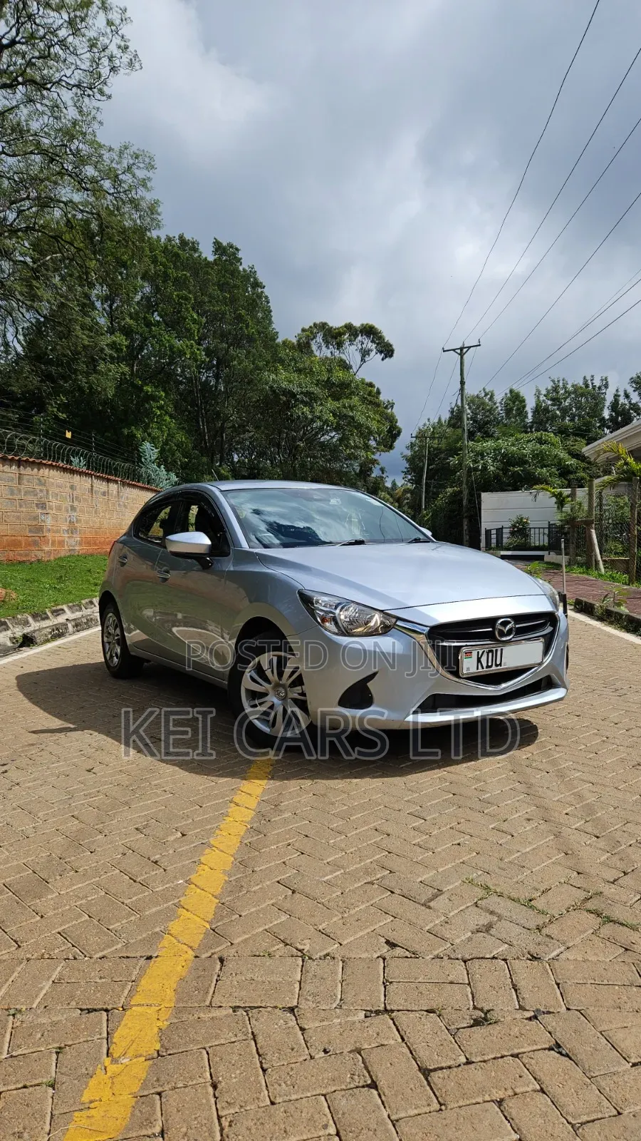Mazda Demio 2018 Silver