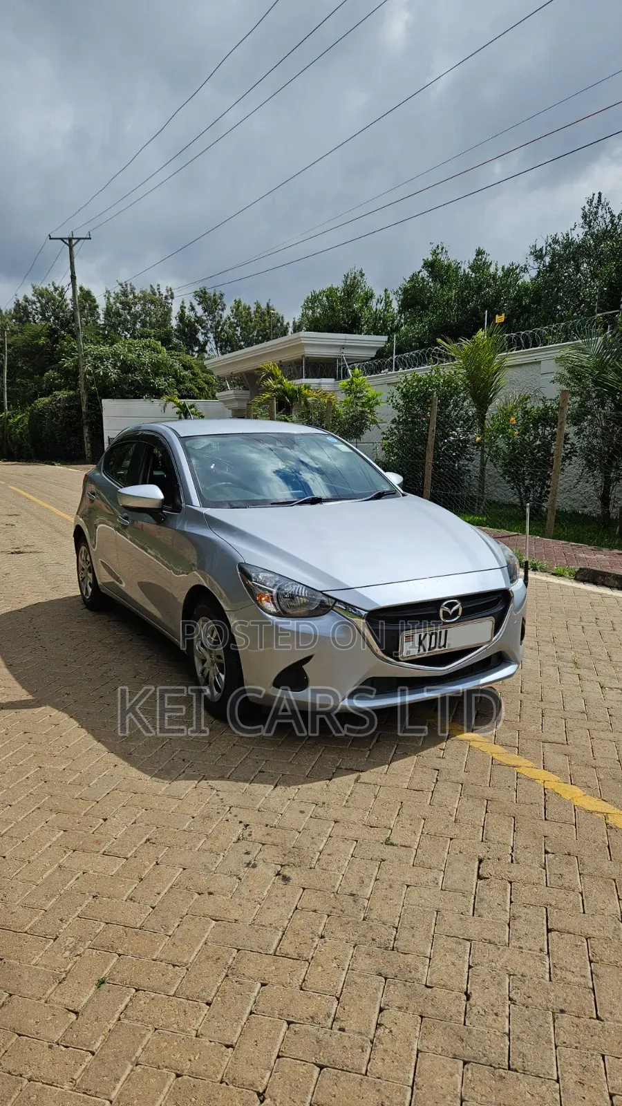Mazda Demio 2018 Silver