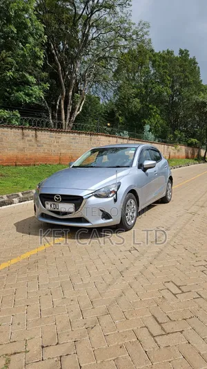 Mazda Demio 2018 Silver