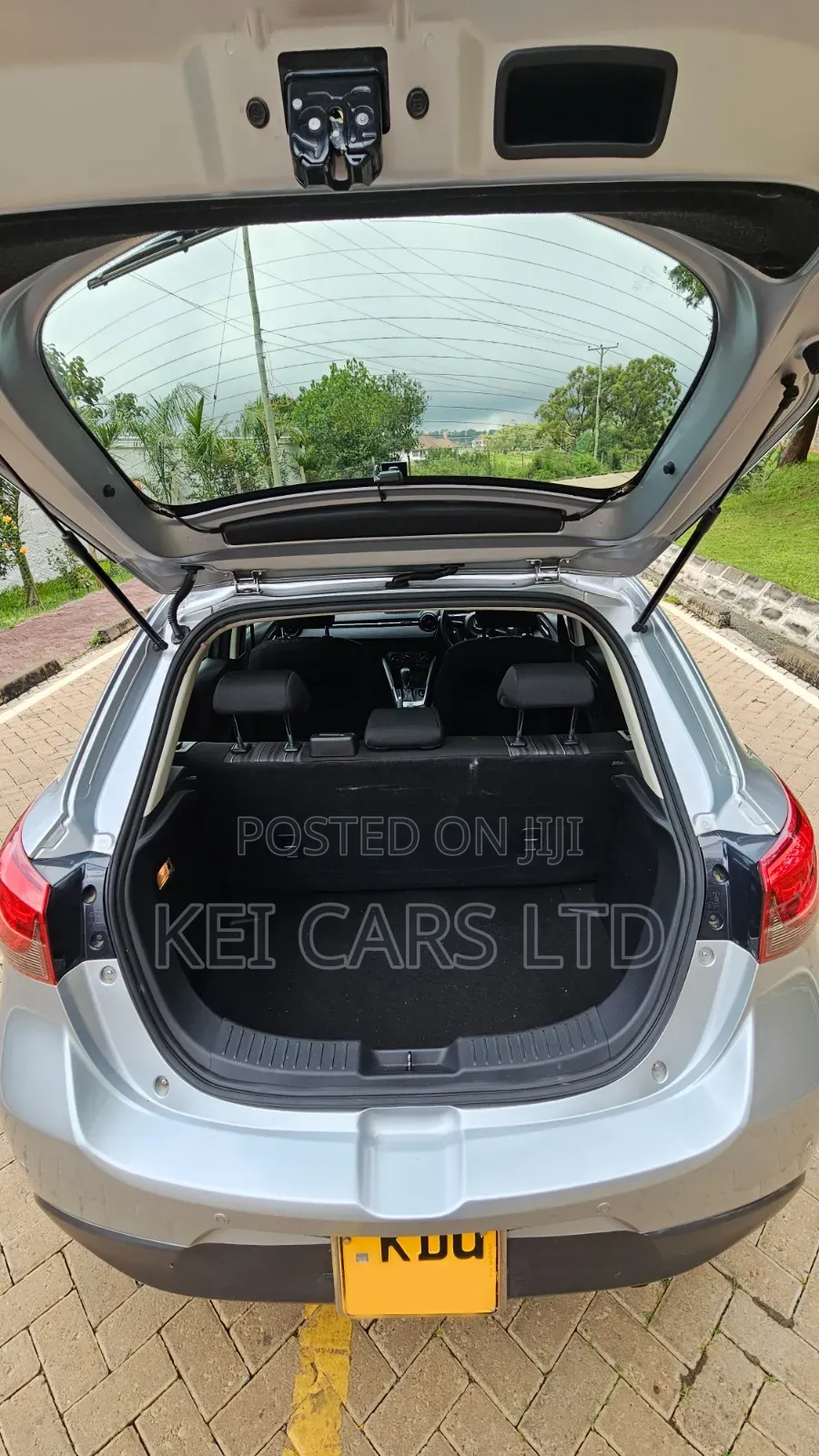 Mazda Demio 2018 Silver