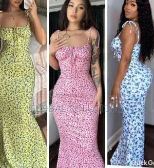 Floral Print Maxi Dress With Spaghetti Straps and a Ruched Bodice