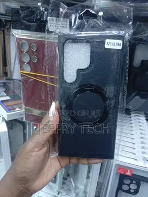 Black Leather Magsafe-Compatible Case for Samsung Galaxy S23 Ultra.