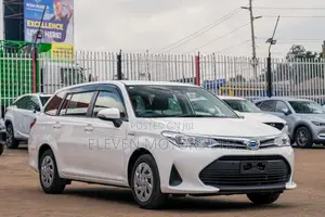 Toyota Corolla Fielder 1.5 Hybrid FWD 2019 White