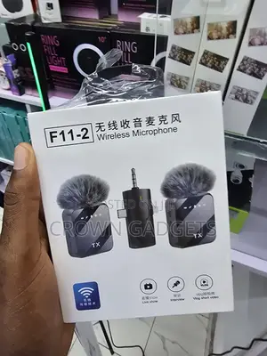 F11-2 Wireless Microphone Lightning Type-C 3.5mm Kit